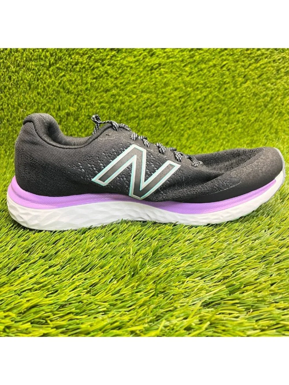 New Balance Fresh Foam 680v7 Womens Size 10D Black Purple Running Shoes Sneakers